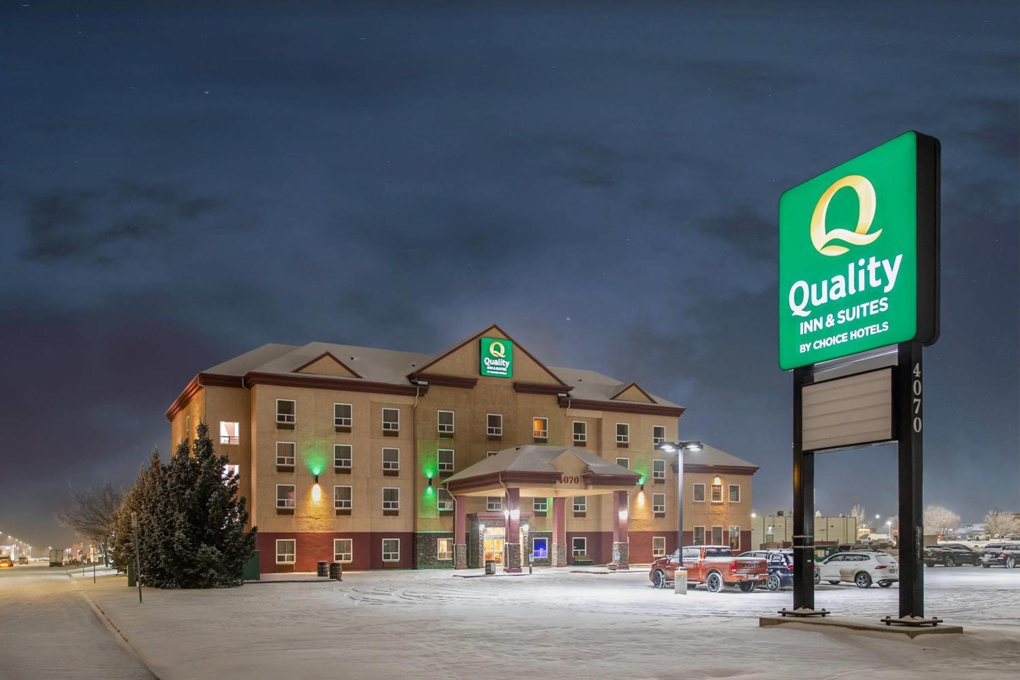 Quality Inn & Suites Lethbridge Bagian luar foto