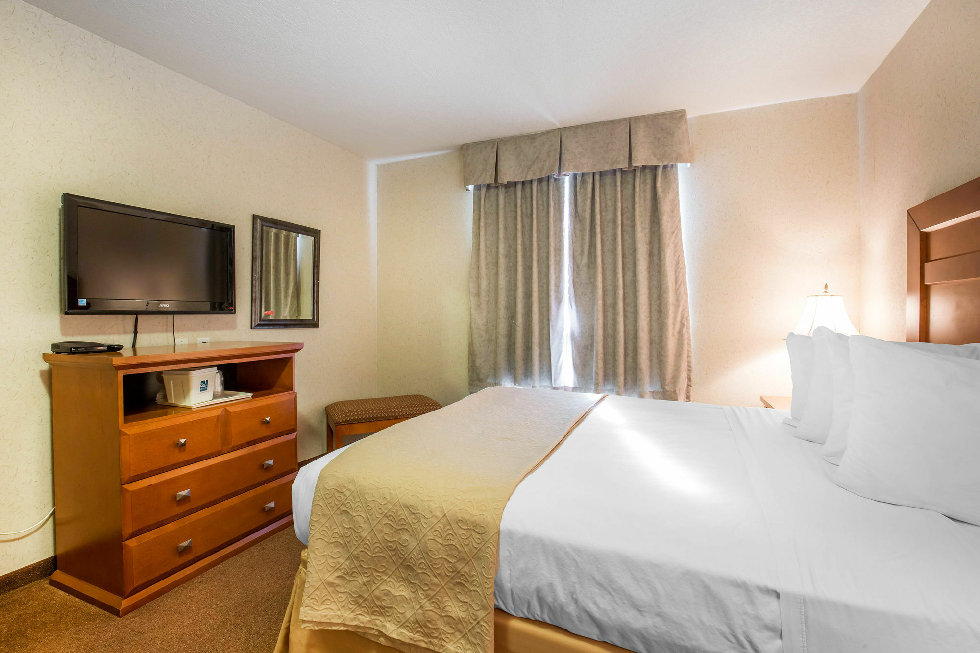 Quality Inn & Suites Lethbridge Bagian luar foto