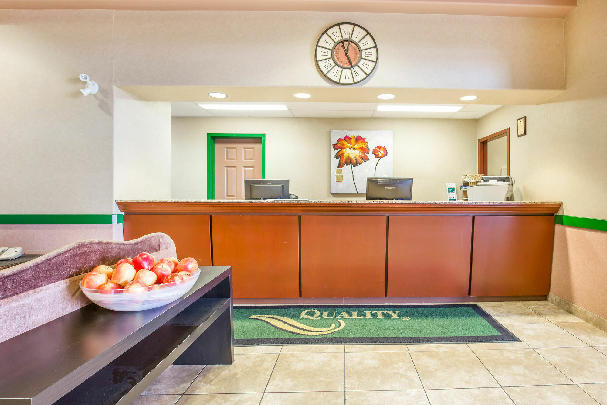 Quality Inn & Suites Lethbridge Bagian luar foto