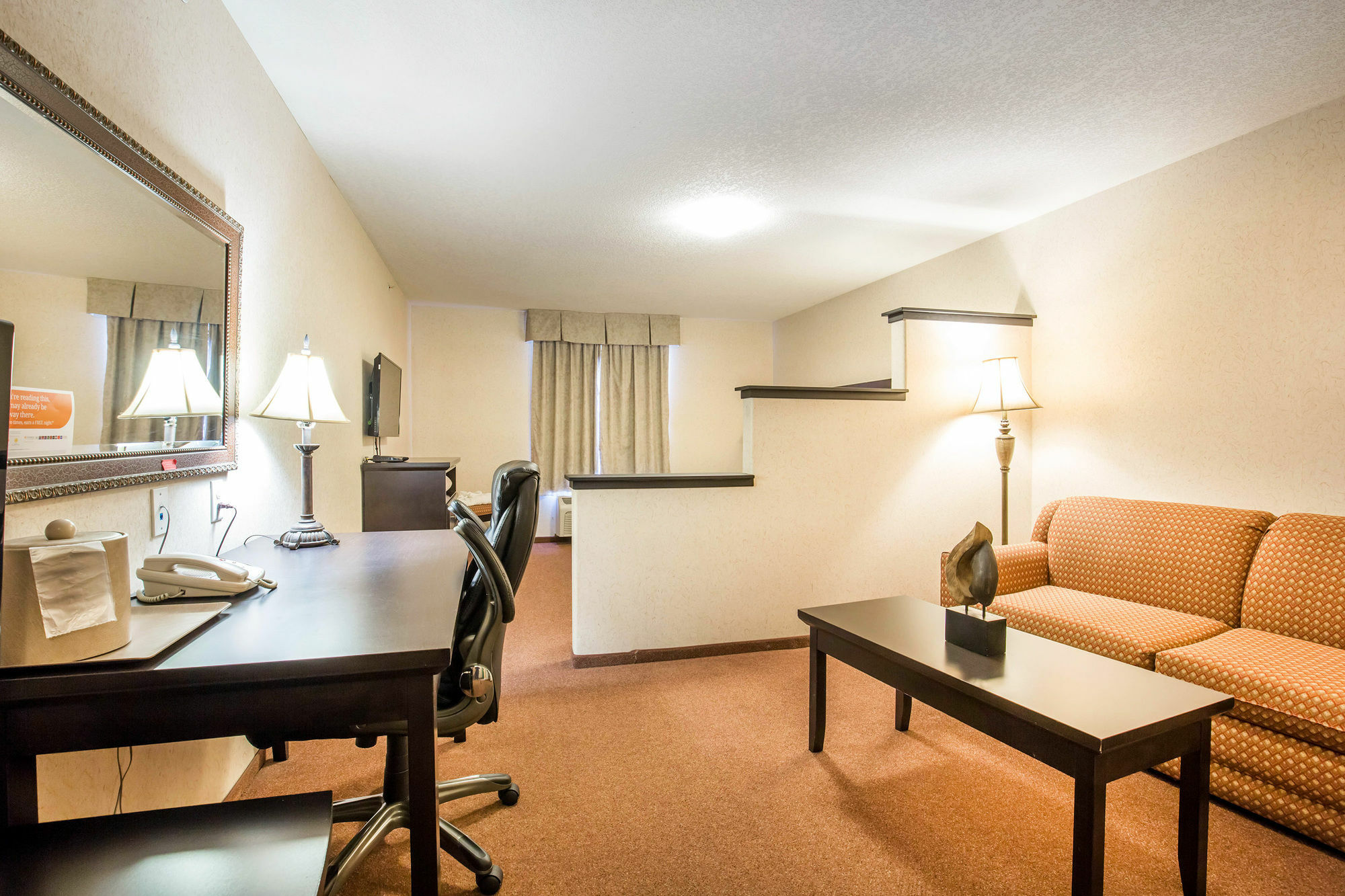 Quality Inn & Suites Lethbridge Bagian luar foto